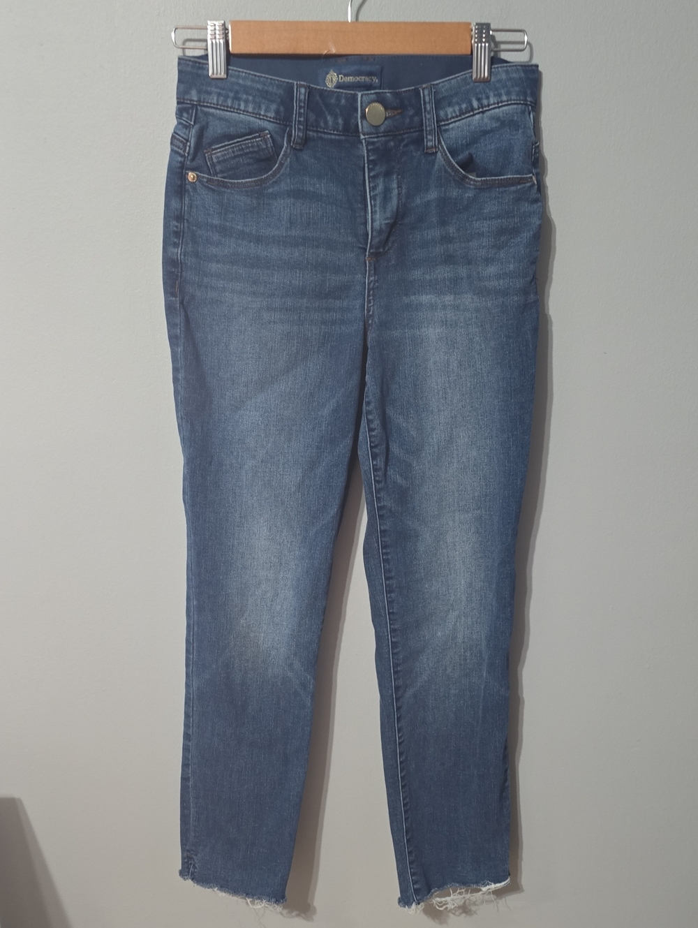 Democracy Jeans Women’s Size 4 Faded Blue Skinny Denim Absolution